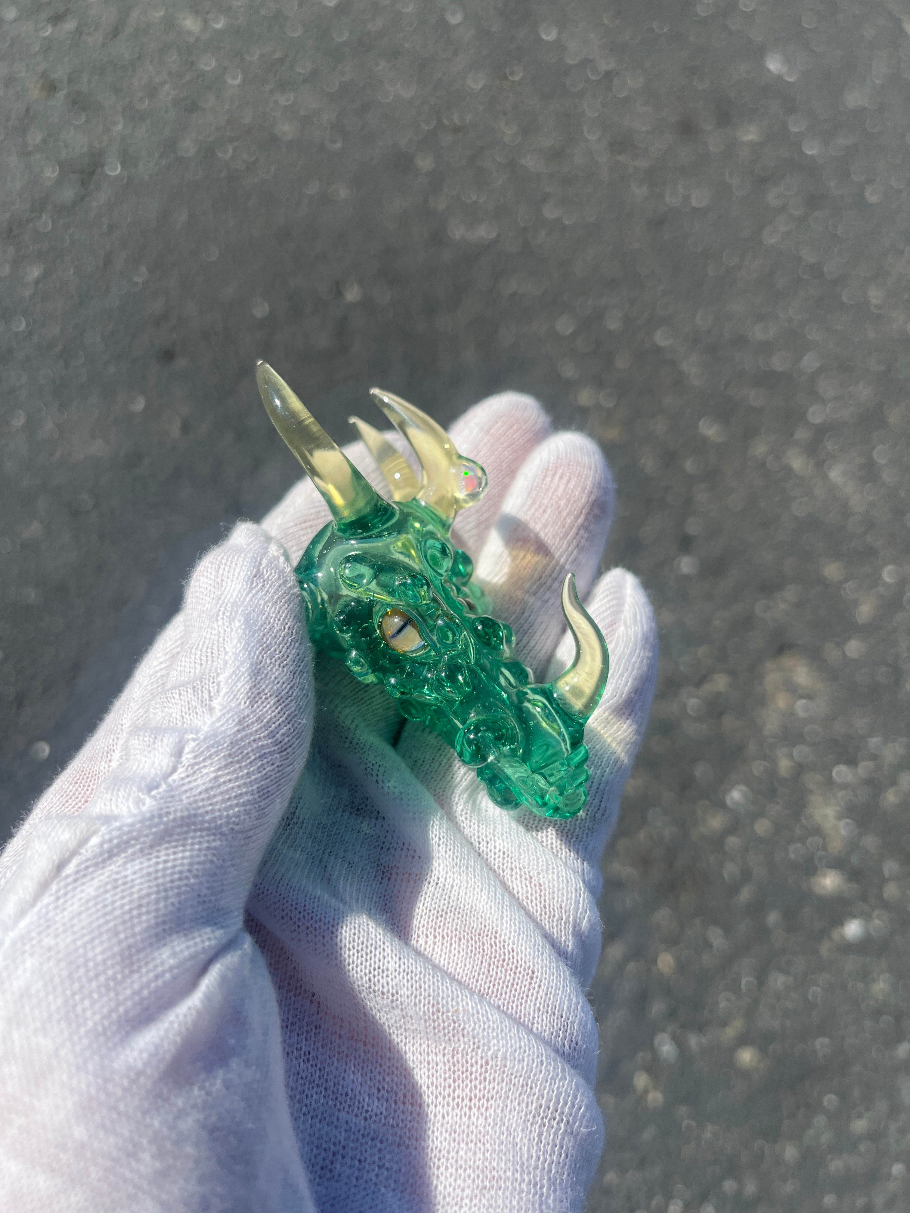 Dragon Head By Upgrade Glass